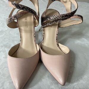 Nine West Snakeskin Nude Heels Women Size 5